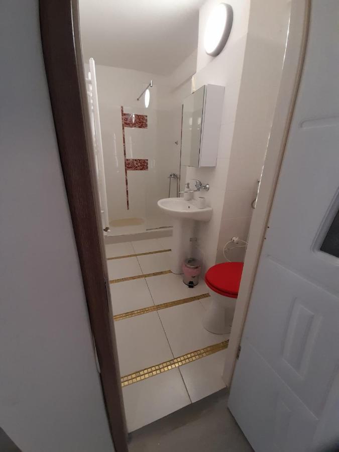2 Rooms Apartment Telecabinei Буштени Экстерьер фото
