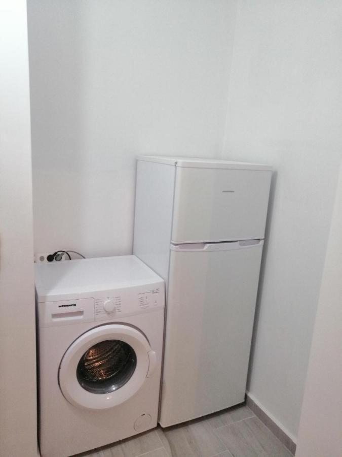 2 Rooms Apartment Telecabinei Буштени Экстерьер фото