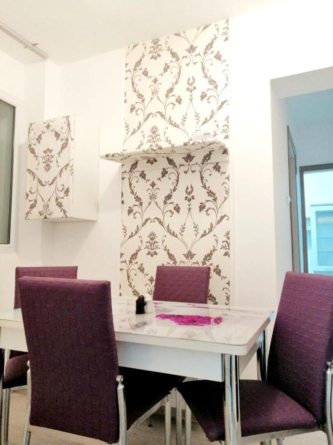 2 Rooms Apartment Telecabinei Буштени Экстерьер фото